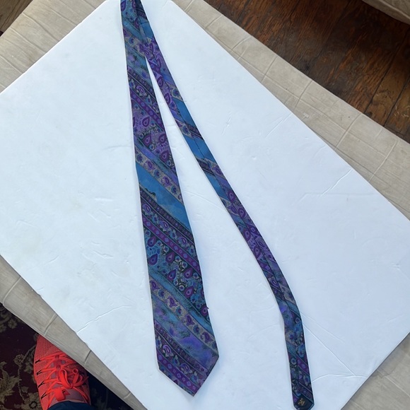 Vintage Karl Lagerfeld Tie - Victorian Floral stripe Print - 100% Silk - Picture 3 of 11